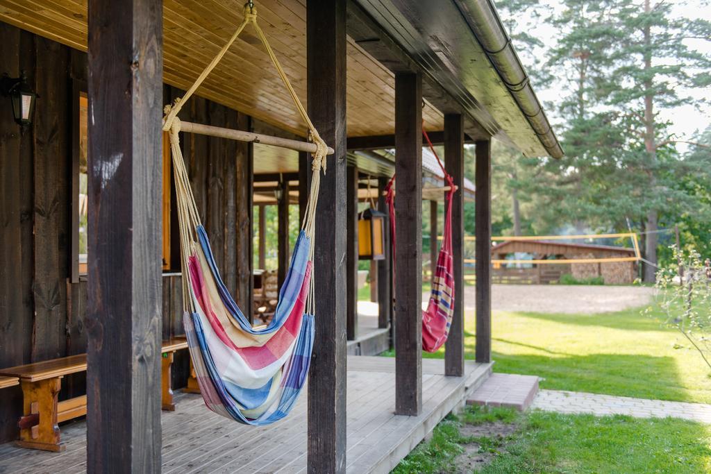 Hotel Viesu Nams Vecmuiza Tūja Exterior foto